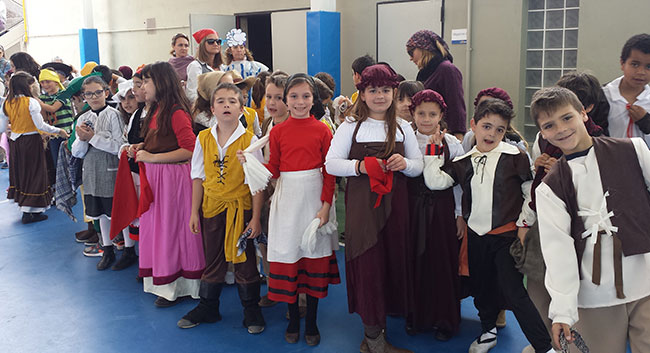 Infantil y Primaria de la Escuela Profesional La Salle de Paterna celebran el IV centenario de la muerte de Cervantes