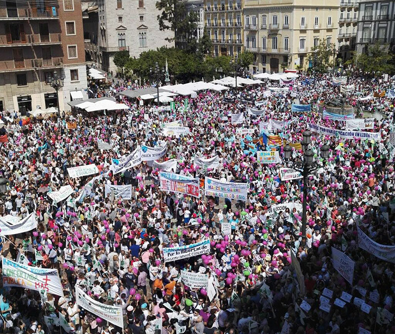 Gran manifestación en Valencia a favor de la concertada y por la libertad educativa