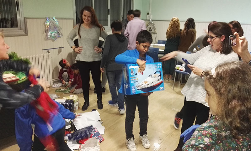 La directora general de Infancia y Adolescencia de la Generalitat Valenciana acude a la cena de Navidad de Projecte Obert