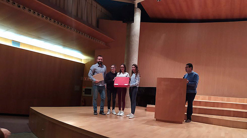 La Escuela Profesional La Salle de Paterna recibe el 2º premio en el Concurso de la Tabla Periódica organizado por la Universidad de Valencia