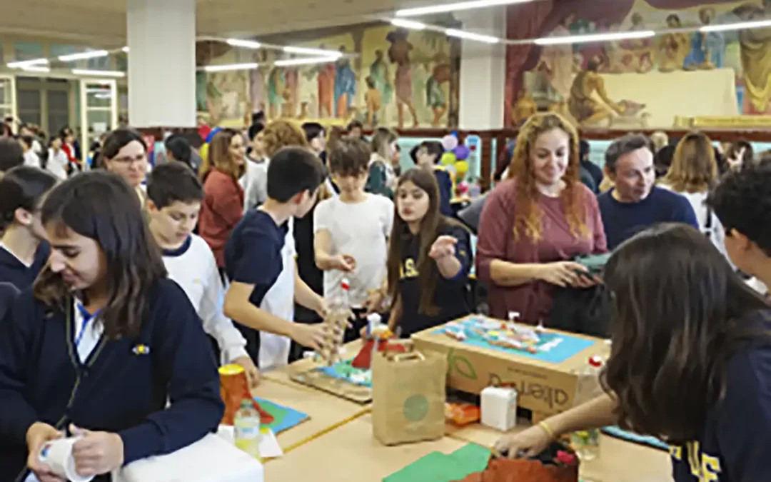 La II Feria de la Ciencia del Colegio La Salle de Paterna abre las puertas del centro a las familias