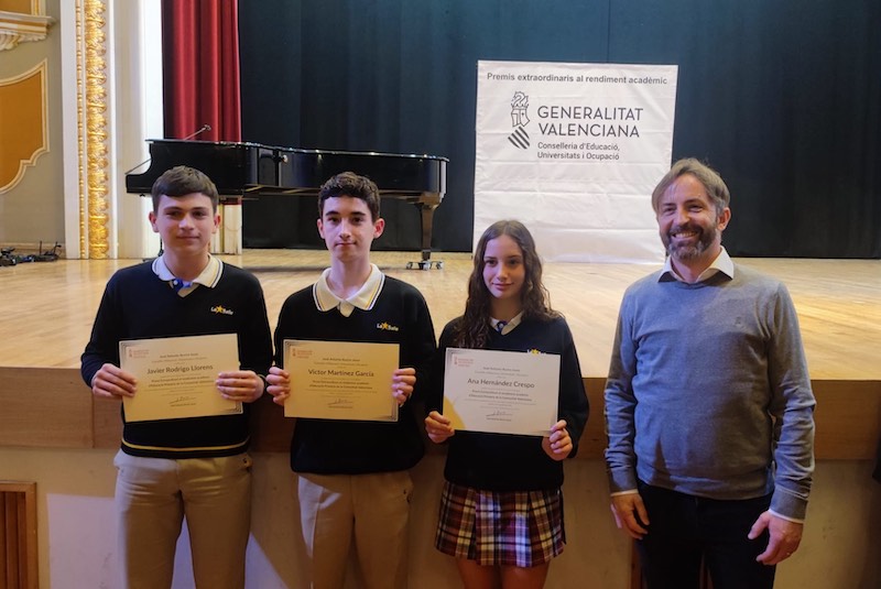 Tres alumnos del colegio La Salle Paterna obtienen el premio extraordinario al rendimiento académico para alumnos de Primaria