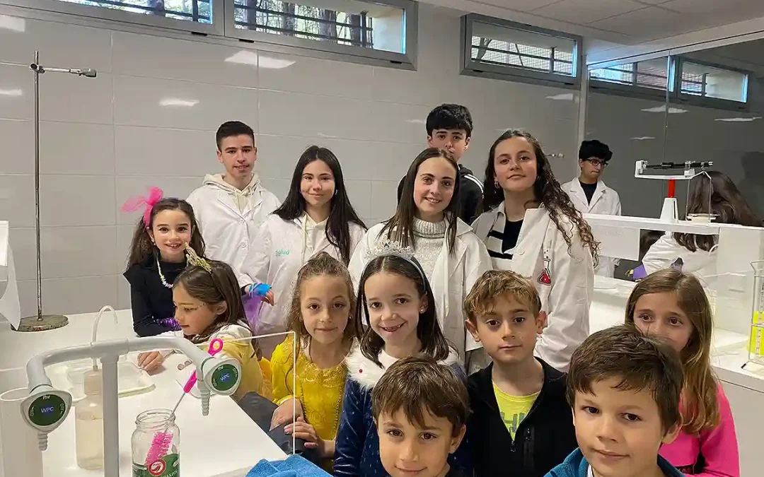 El colegio La Salle Teruel celebra el Día de la mujer y la niña en la Ciencia