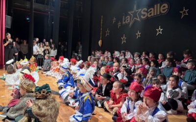 La Salle Alcoi celebra la tradición y la magia en su espectacular Festival de Navidad «Un viaje por España